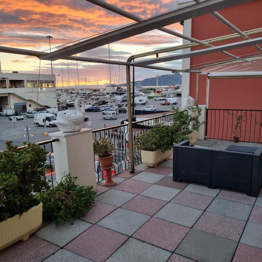 לאווניה Albergo Stella Di Mare מראה חיצוני תמונה