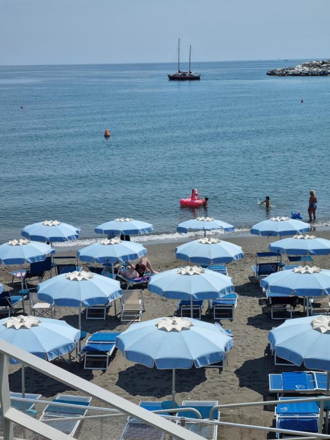לאווניה Albergo Stella Di Mare מראה חיצוני תמונה
