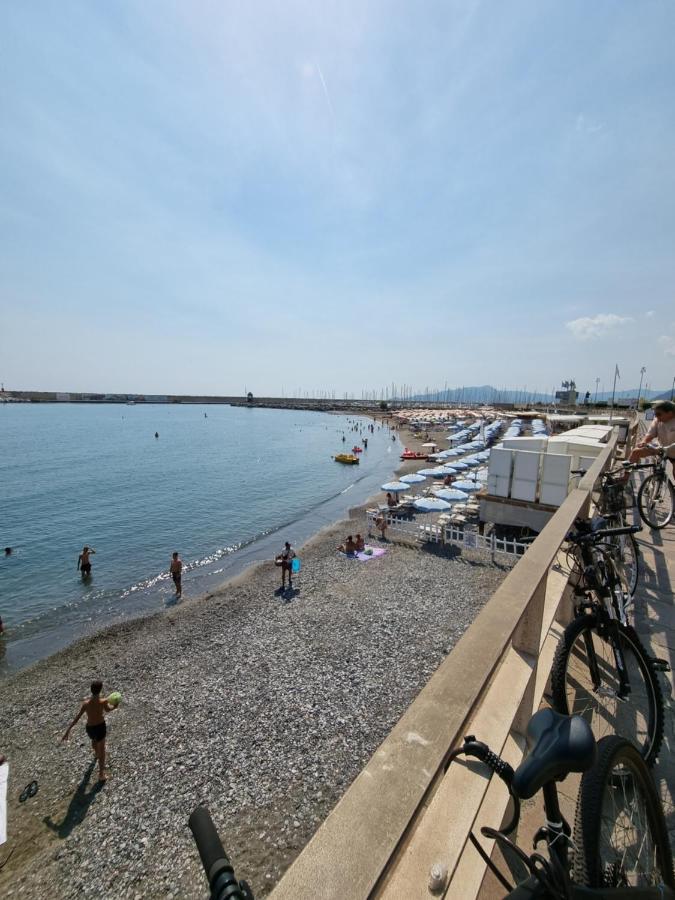 לאווניה Albergo Stella Di Mare מראה חיצוני תמונה
